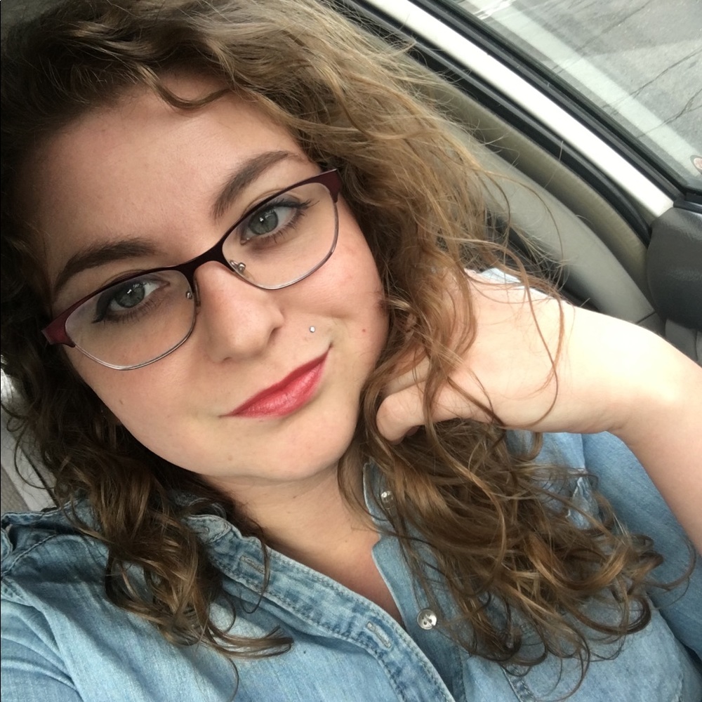 Meet your Posher, Marina